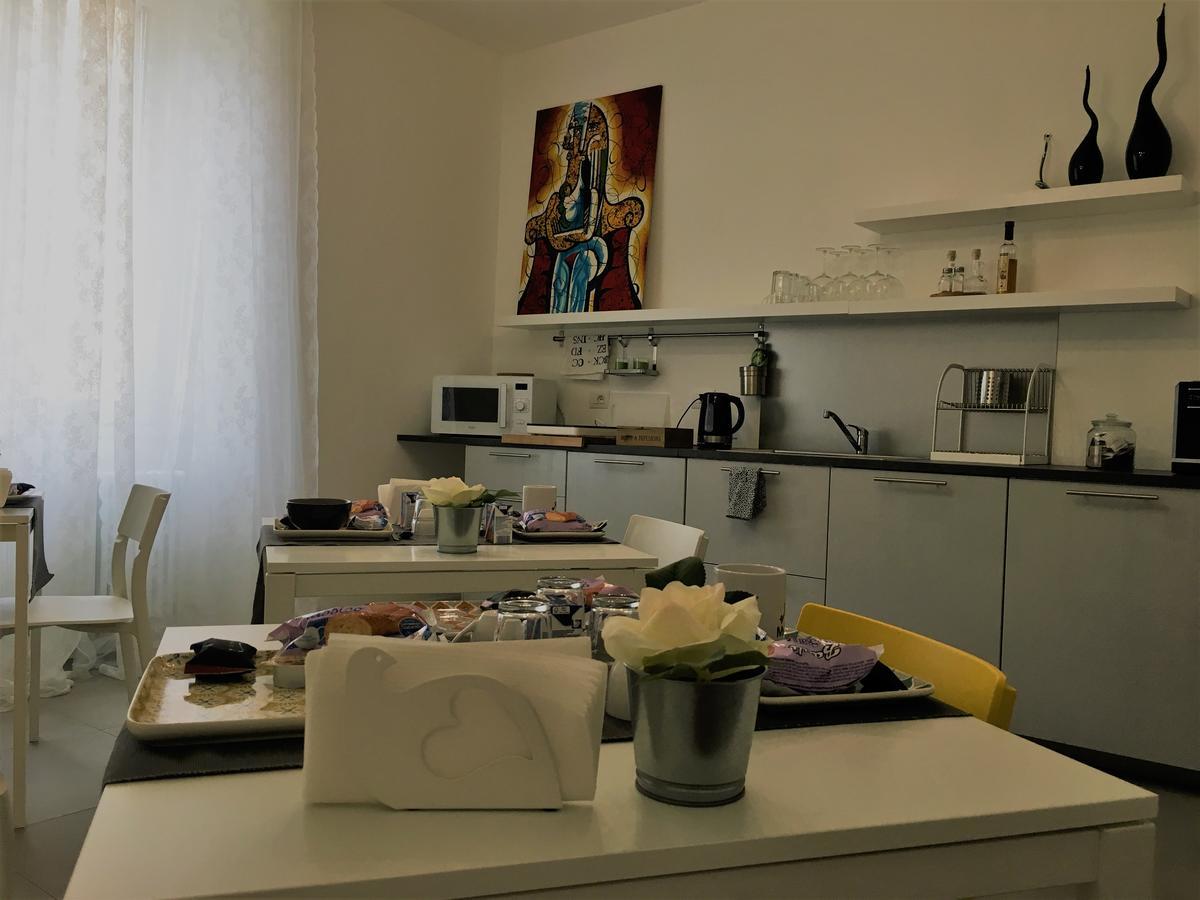 Room Center Station 2 贝尔加莫 外观 照片